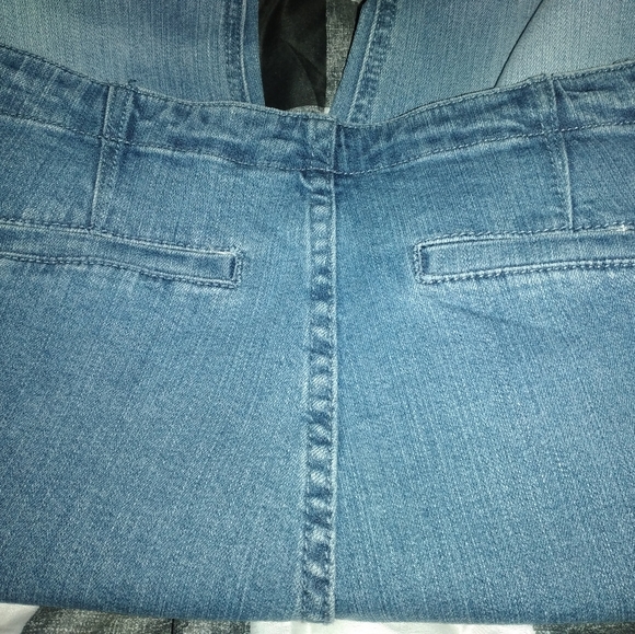 JEAN'S - Picture 3 of 9